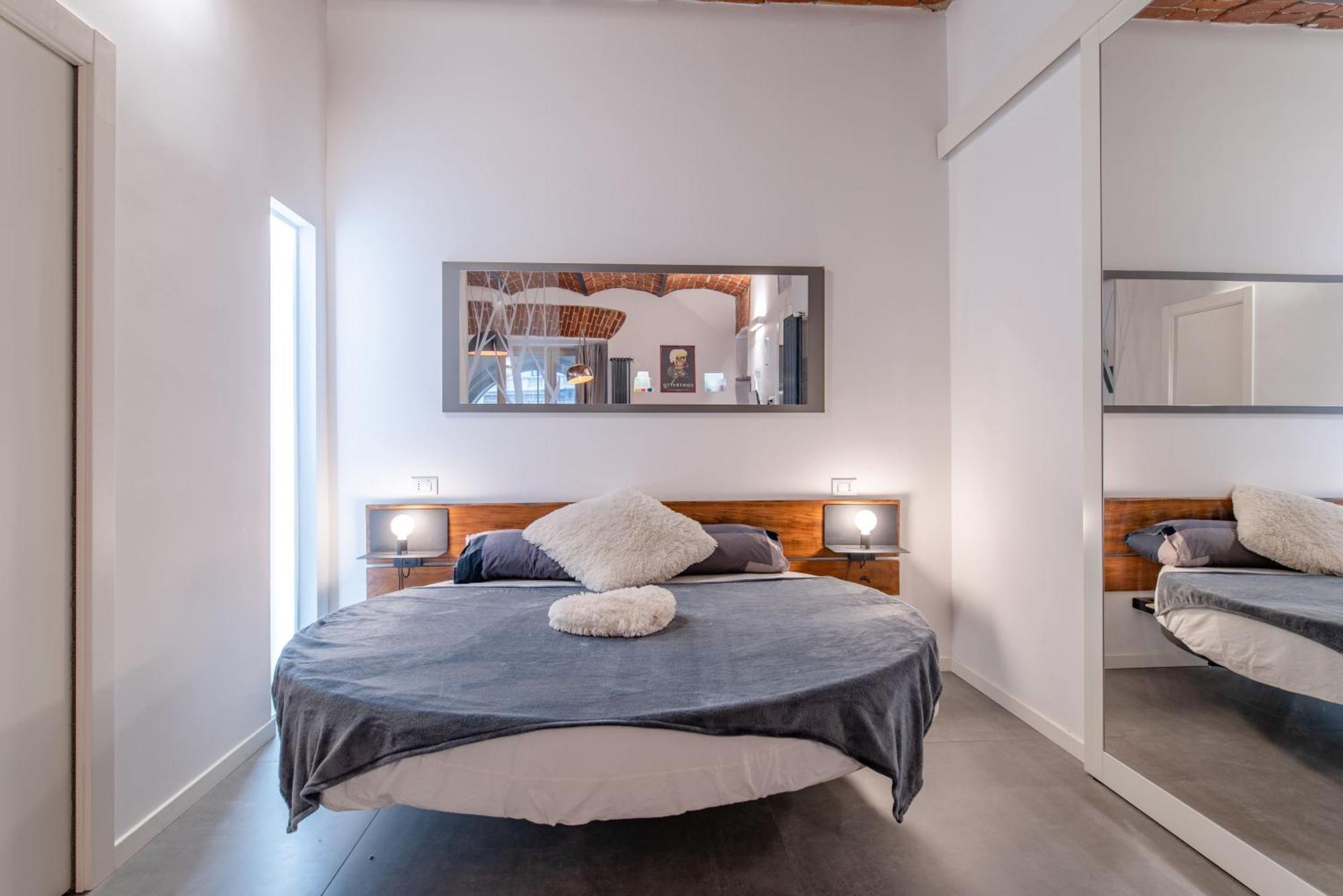 Suite & Queen Apartments Турин Экстерьер фото