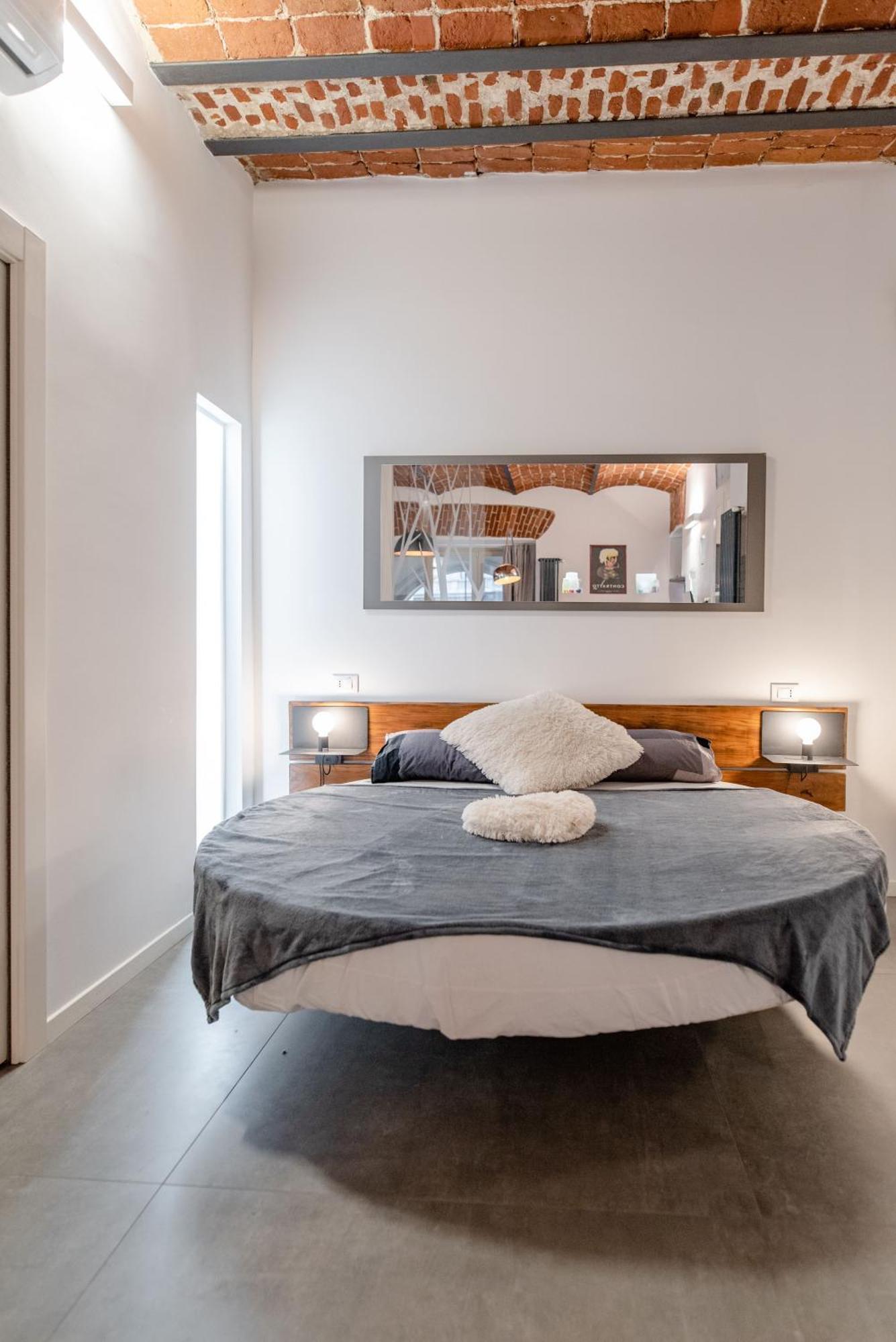Suite & Queen Apartments Турин Экстерьер фото
