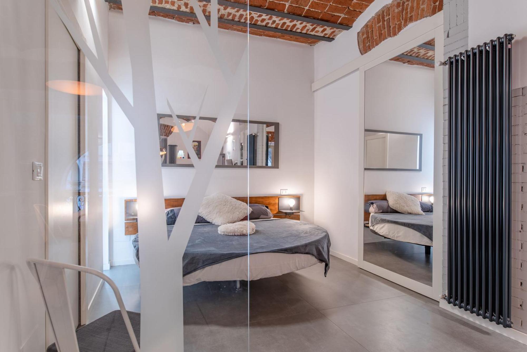 Suite & Queen Apartments Турин Экстерьер фото