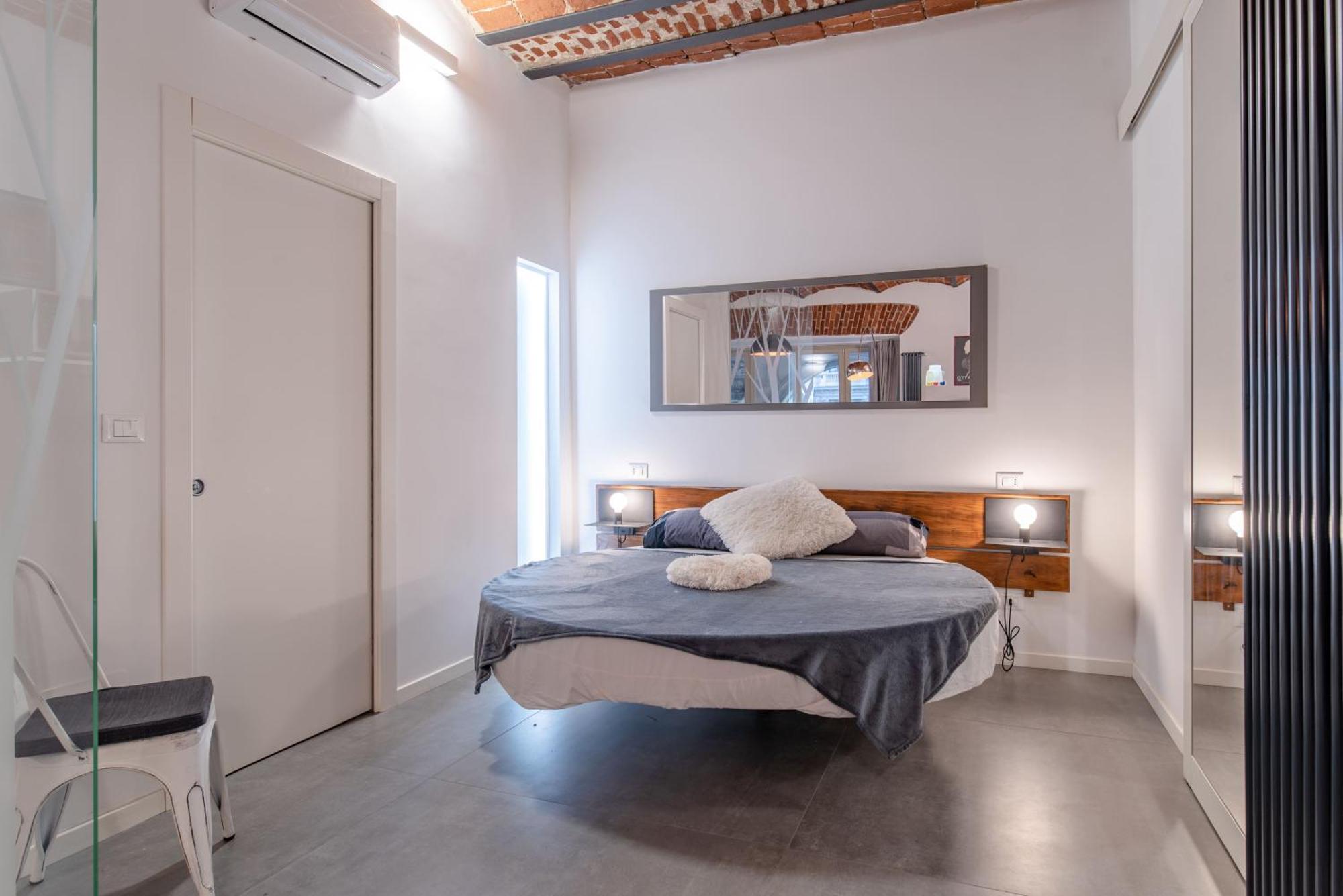 Suite & Queen Apartments Турин Экстерьер фото
