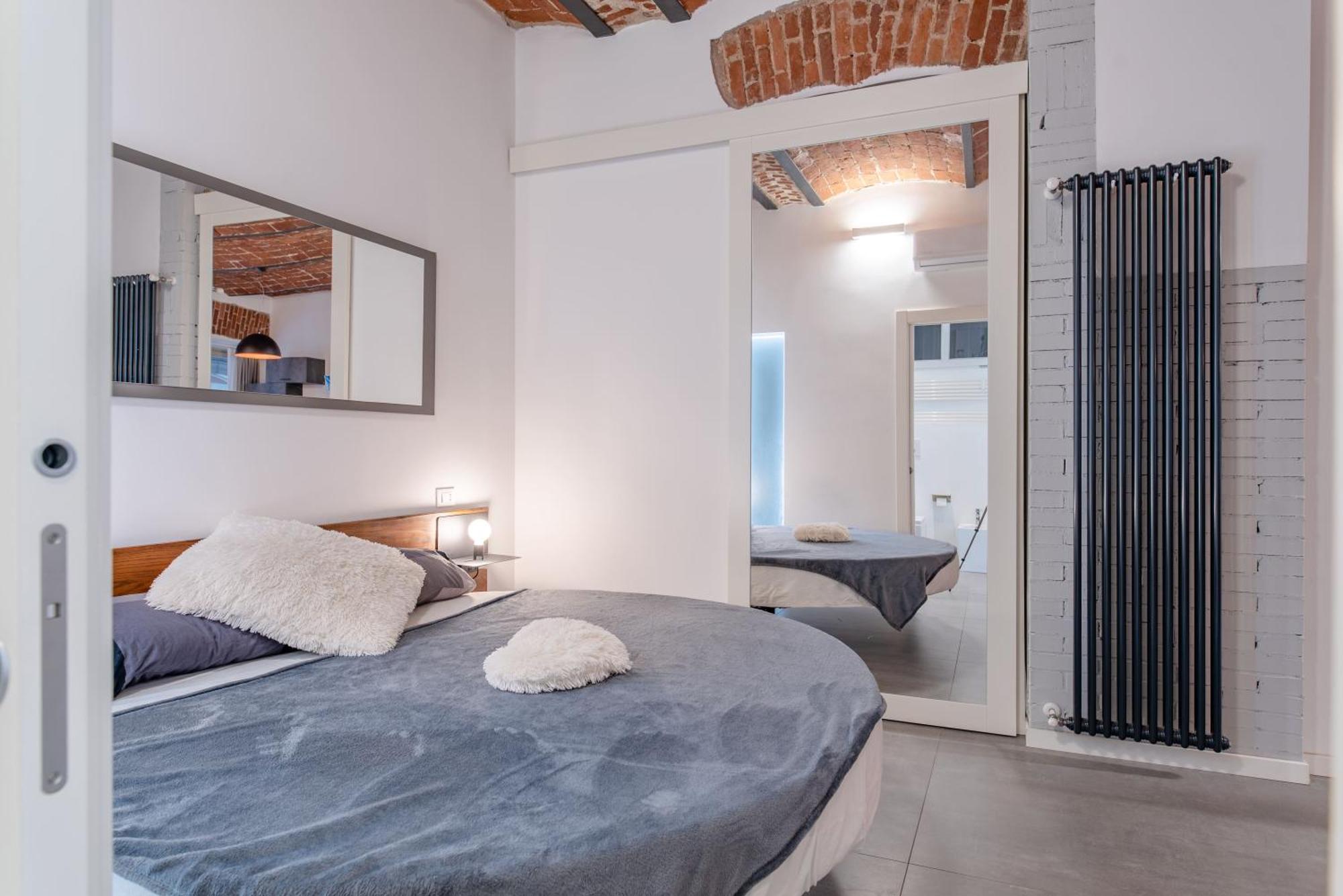 Suite & Queen Apartments Турин Экстерьер фото