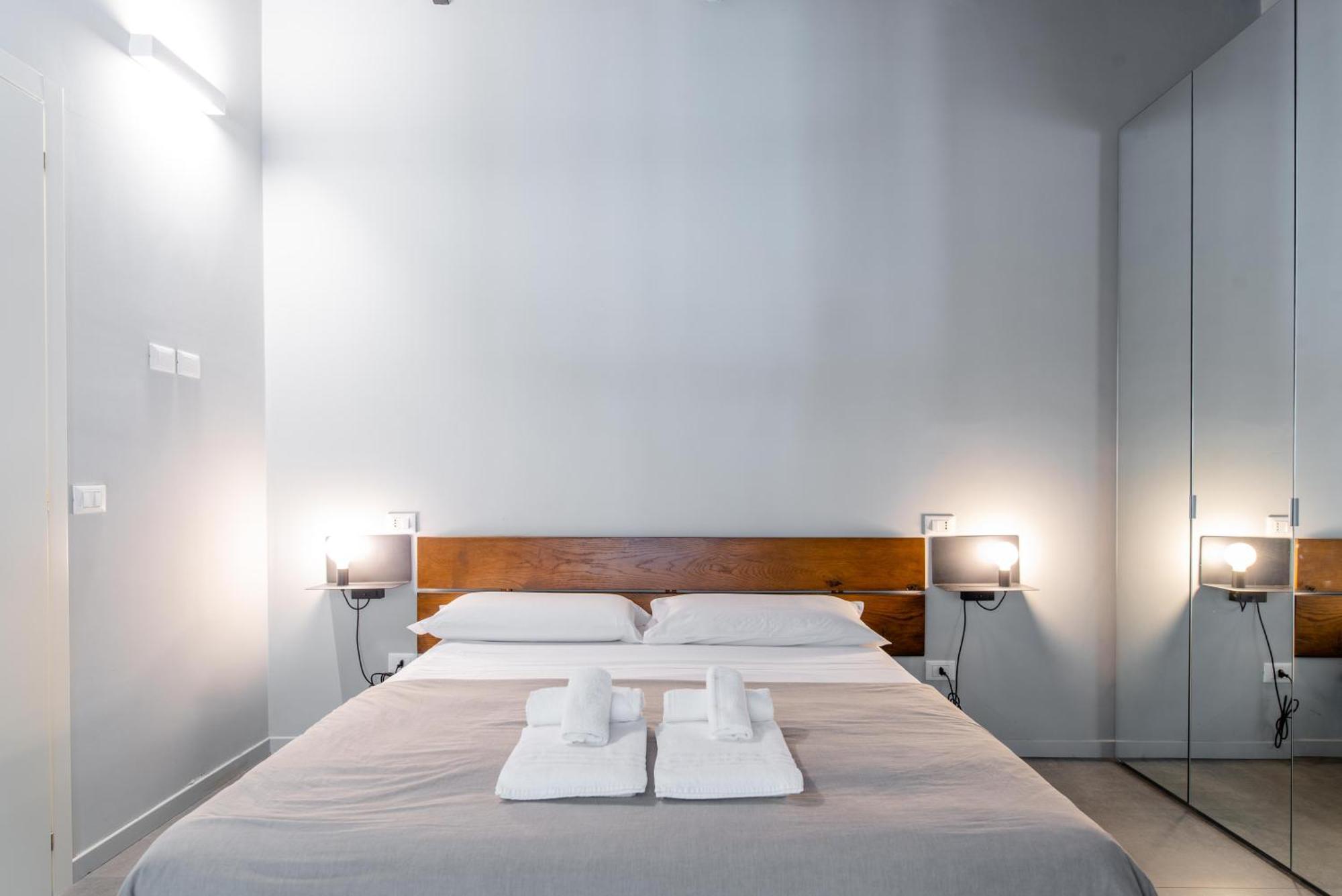 Suite & Queen Apartments Турин Экстерьер фото